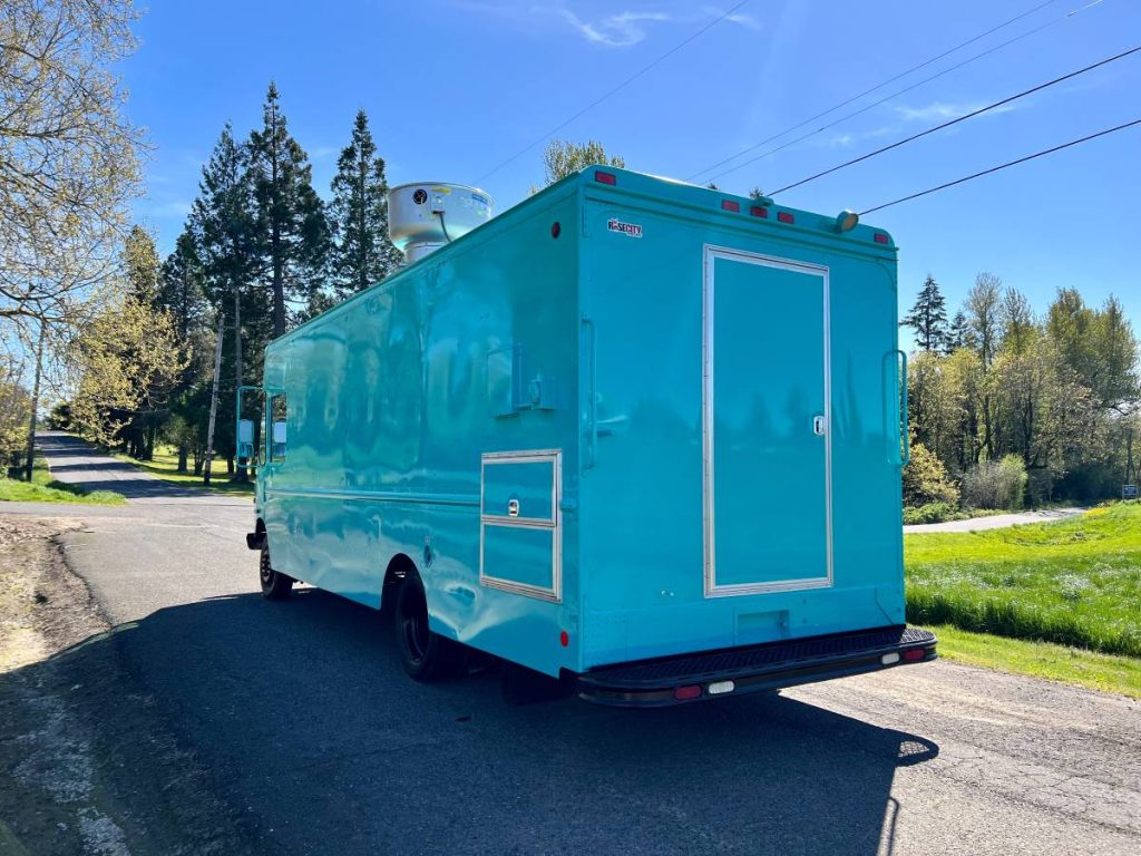 2008 Gas Engine Food Truck