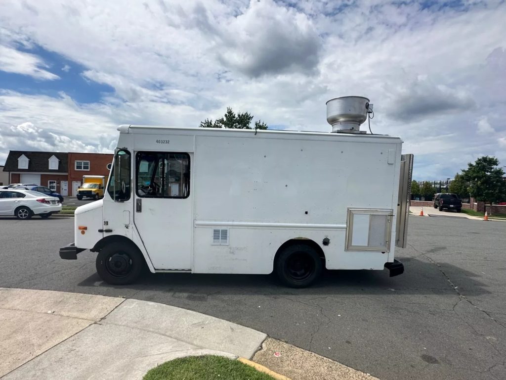 2002/2024 Workhorse P42 Food Truck