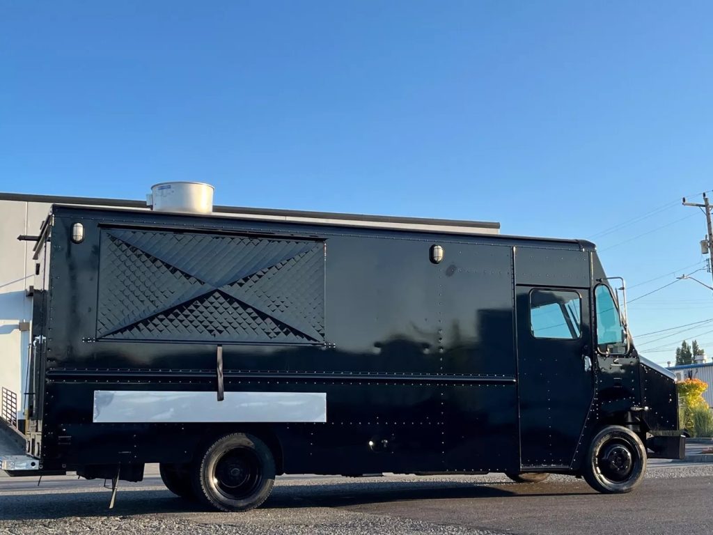 2011 Freightliner MT45 Custom Food Truck