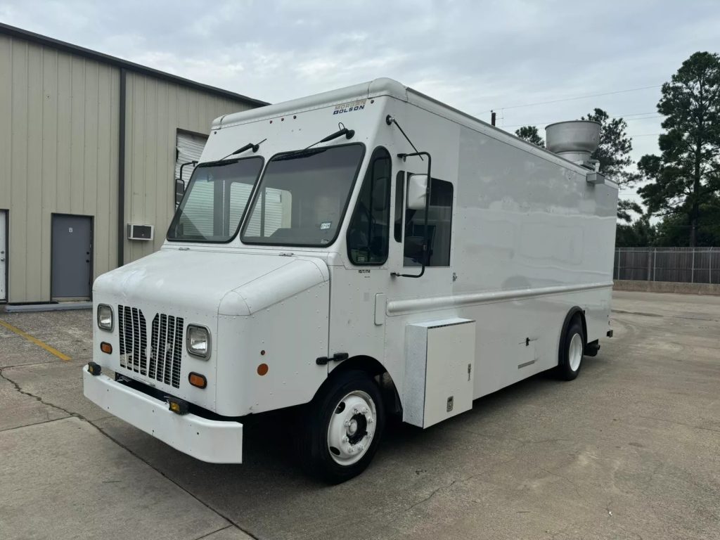 2012/2023 Ford P42/MT45 Custom Kitchen Food Truck